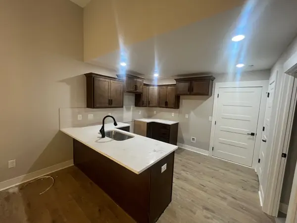 369 Idell Ct, Clarksville, TN 37042