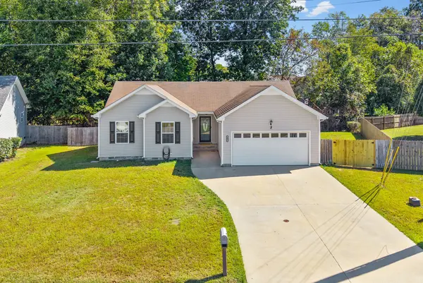 1515 Reasons Dr, Clarksville, TN 37042