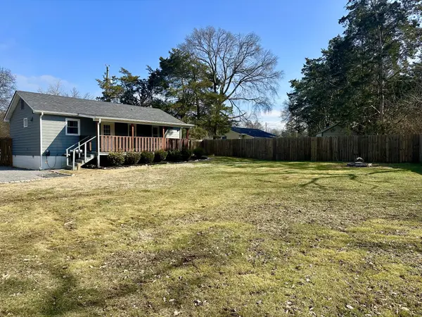 215 Sunrise Ave, La Vergne, TN 37086