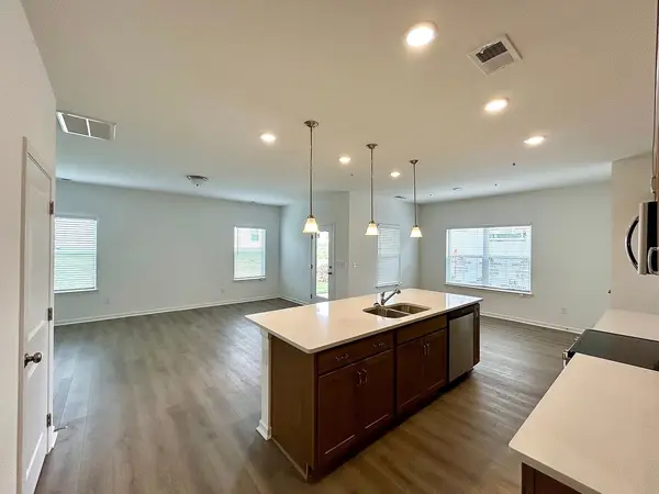 206 Summerlin Dr, Gallatin, TN 37066