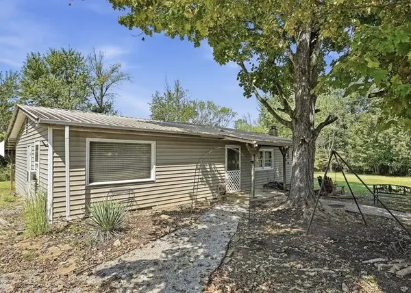 7484 Dunbar Rd, Crossville, TN 38572