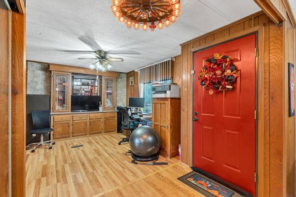9668 SW Linden St, Augusta, KS 67010