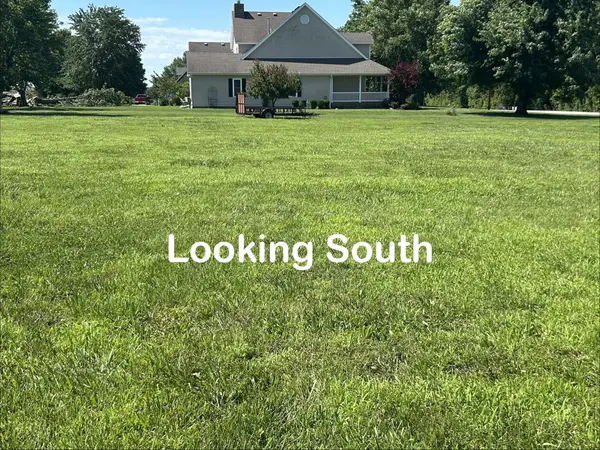 1454 S Country Club RD, Carthage, MO 64836