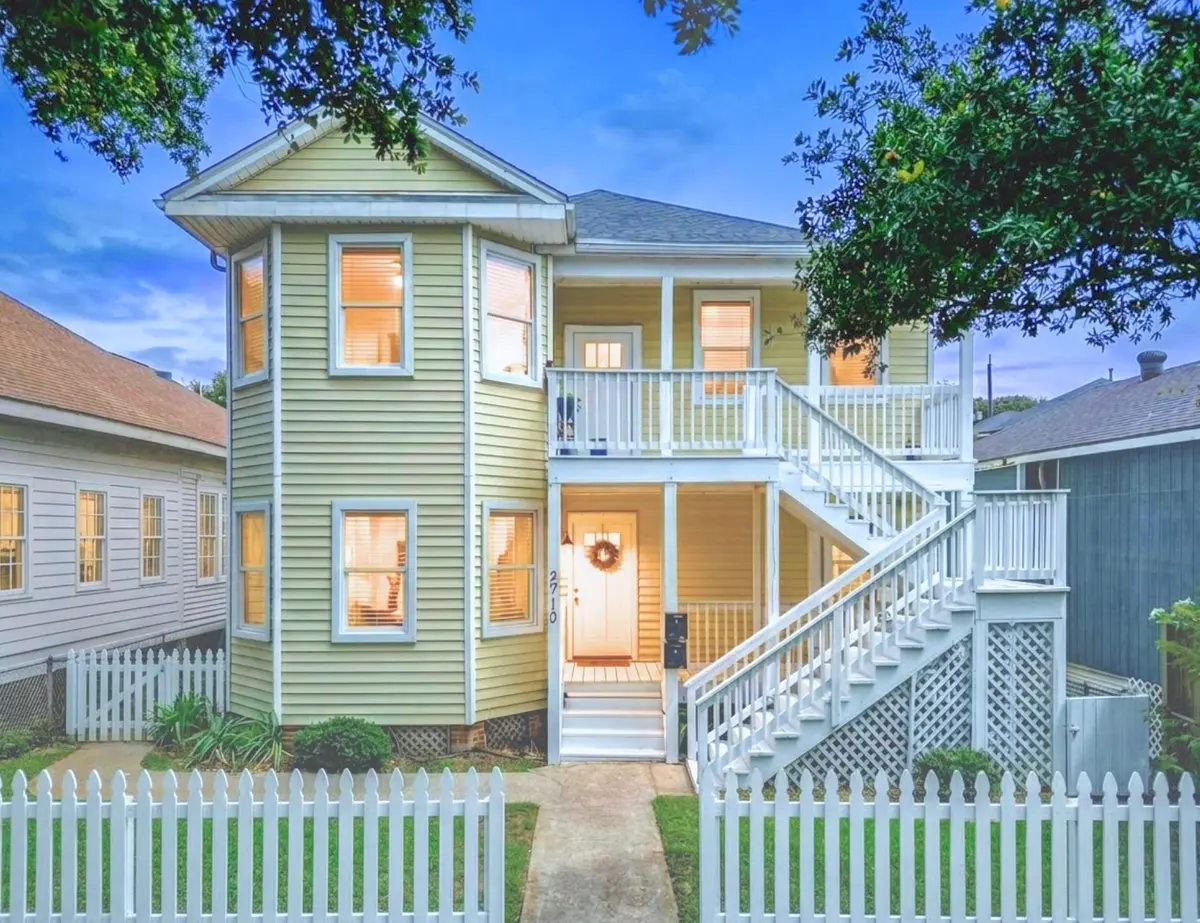 2710 Avenue P 1/2, Galveston, TX 77550