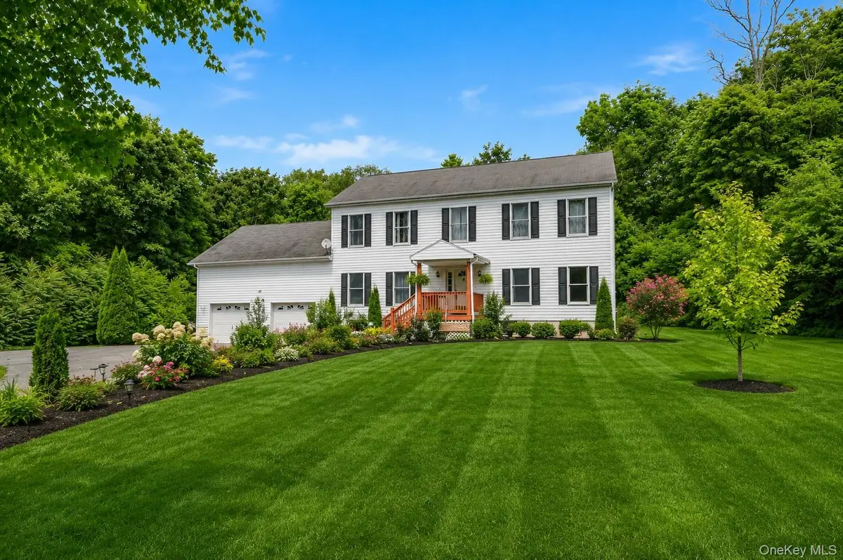 74 Losee RD, Wappingers Falls, NY 12590