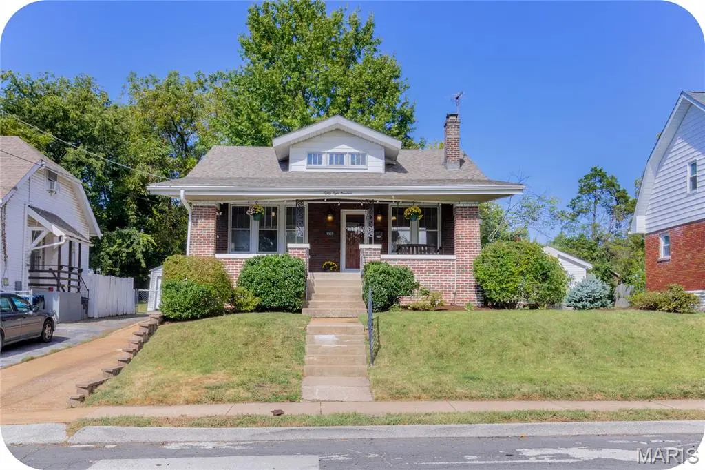 8819 Argyle AVE, Overland, MO 63114