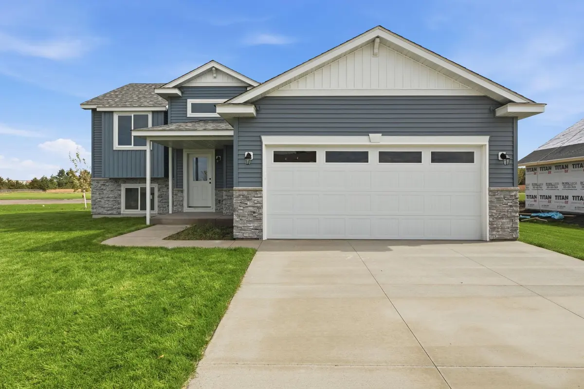 305 Kira CT, Paynesville, MN 56362