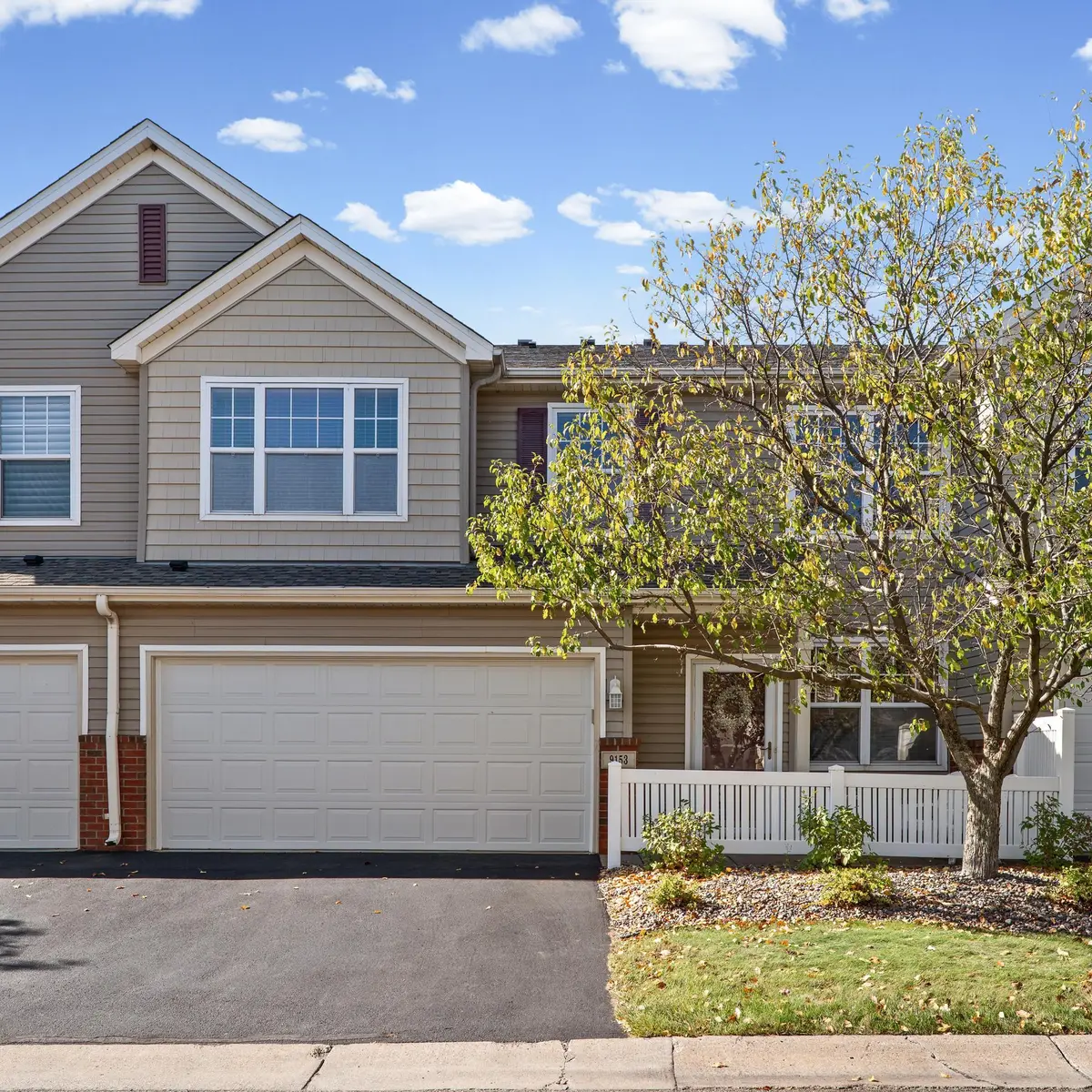 9153 Holly LN N, Maple Grove, MN 55311