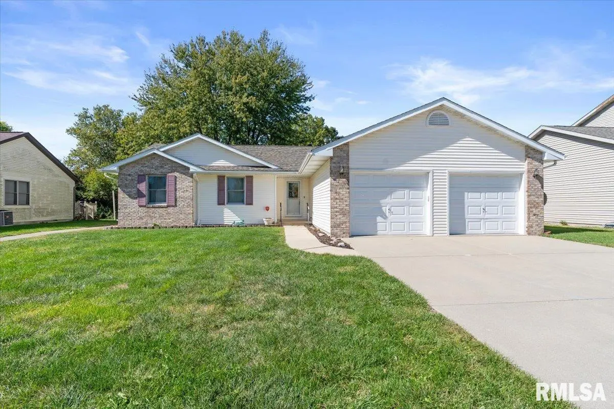 4237 CLEARWATER LN, Springfield, IL 62703