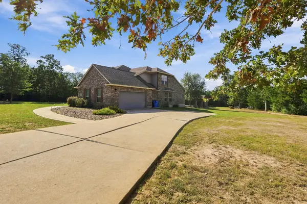 245 Chisholm TRL, Bastrop, TX 78602