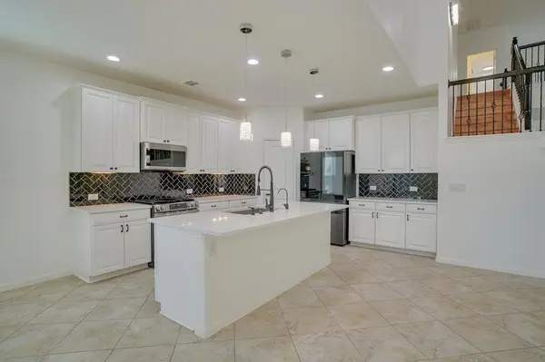 2509 Etta May LN, Leander, TX 78641