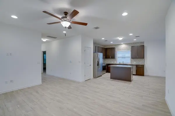 9015 Looksee LN, Austin, TX 78744