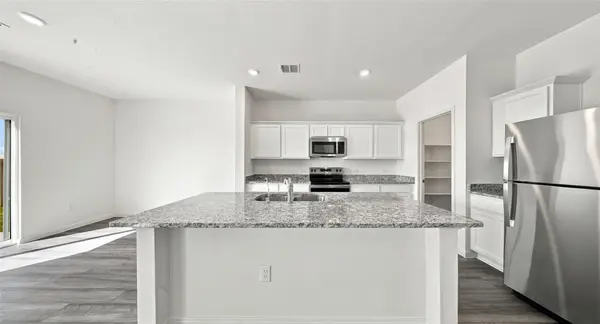 329 Sieders ST, Taylor, TX 76574
