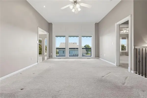 615 Seaton BLVD, Raymore, MO 64083