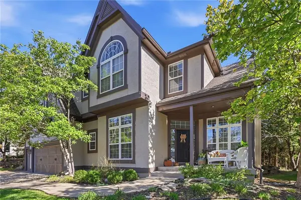 26413 W 111th TER, Olathe, KS 66061