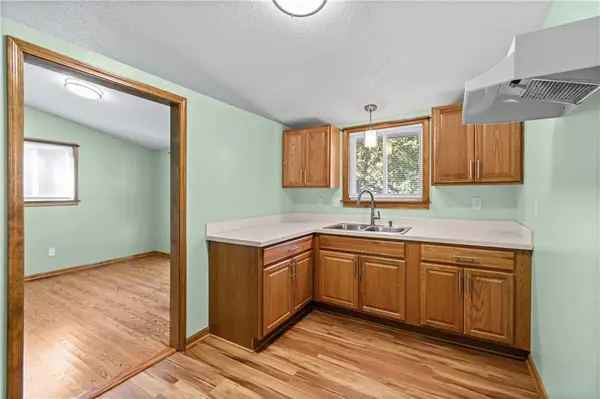2429 Harvard AVE, Independence, MO 64052