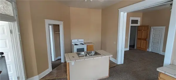 1421 Penn ST #Apt 3, St Joseph, MO 64507