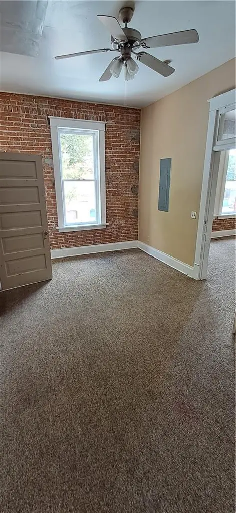 1421 Penn ST #Apt 3, St Joseph, MO 64507