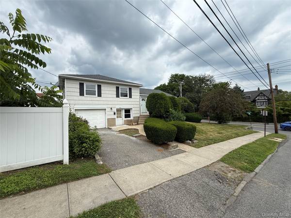 3 Soundview ST, New Rochelle, NY 10805