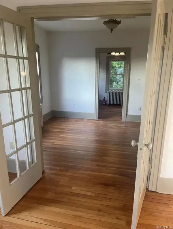 12 Alice ST, Beacon, NY 12508