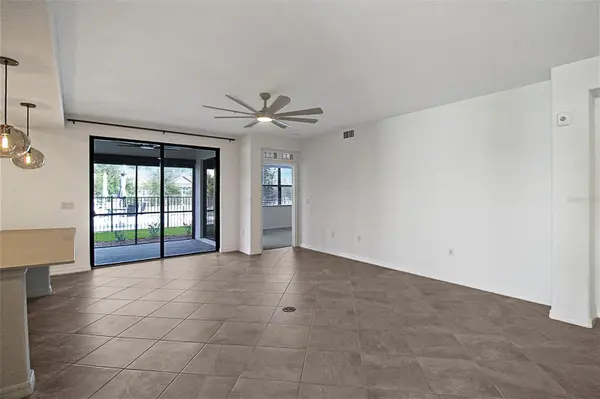 5703 N HONORE AVE #511, Sarasota, FL 34243