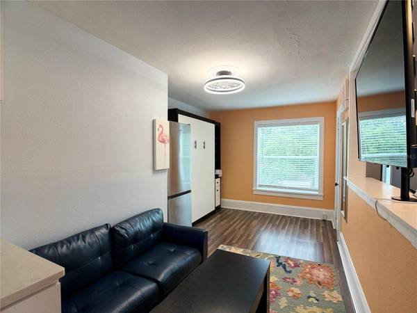 7401 & 1/2 1ST AVE N #UPR-A, St Petersburg, FL 33710