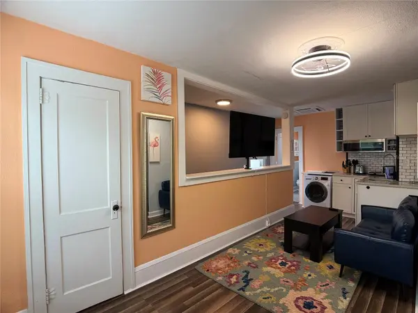 7401 & 1/2 1ST AVE N #UPR-A, St Petersburg, FL 33710