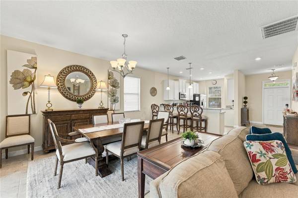 9037 SHADOW MOUNTAIN ST, Davenport, FL 33896