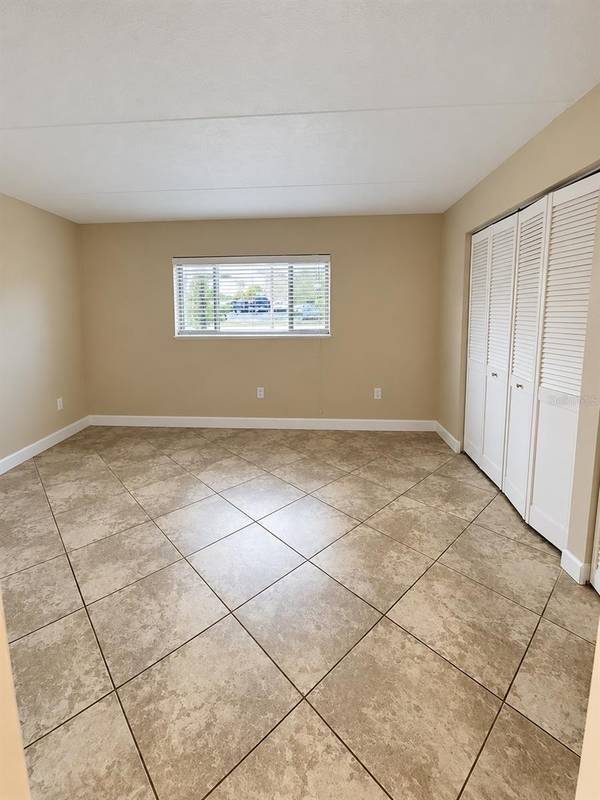 102 S PENINSULA DR #100, Daytona Beach, FL 32118