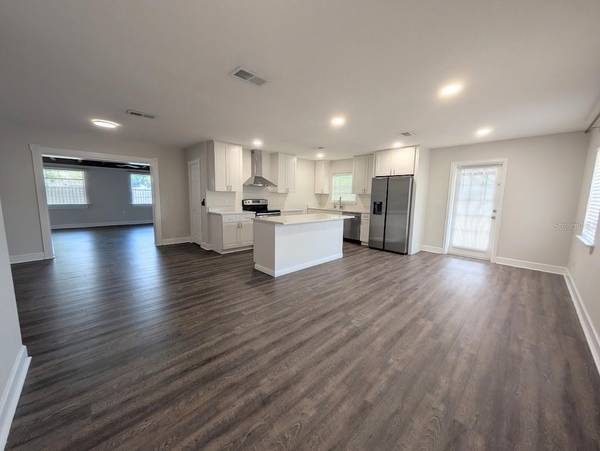 3902 W PAXTON AVE, Tampa, FL 33611