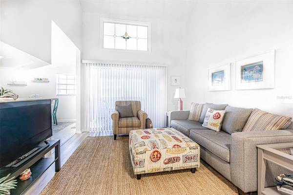 6907 STONES THROW CIR N #2203, St Petersburg, FL 33710