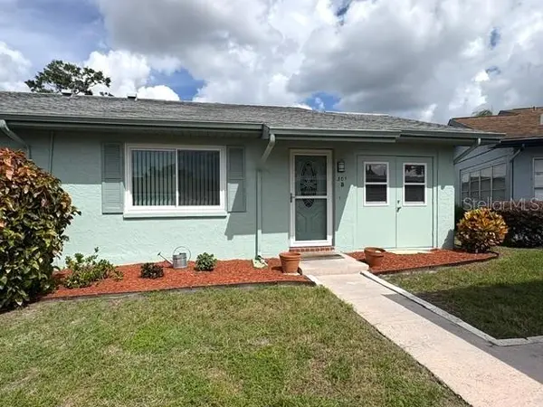 301 FRIAR CT #B, Sun City Center, FL 33573