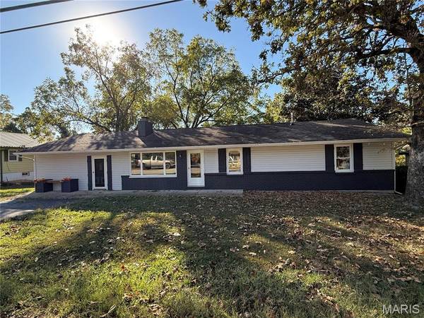 608 Sunset DR, Waynesville, MO 65583