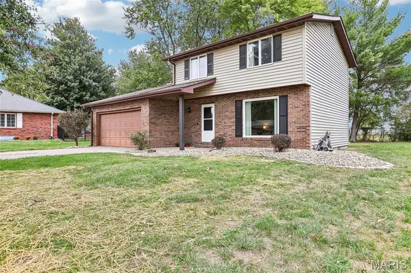 131 N 13th ST, Breese, IL 62230