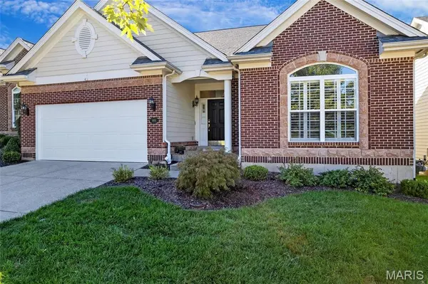 405 Shetland Valley CT, St Louis, MO 63005