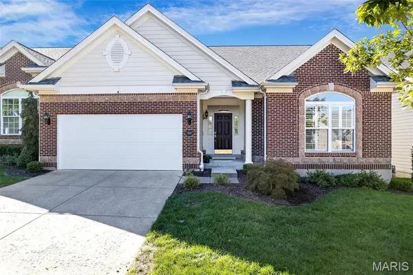405 Shetland Valley CT, St Louis, MO 63005