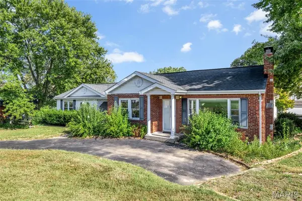 9920 Wolff DR, St Louis, MO 63123