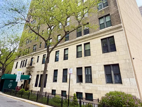 6101 N Sheridan RD #11E, Chicago, IL 60660