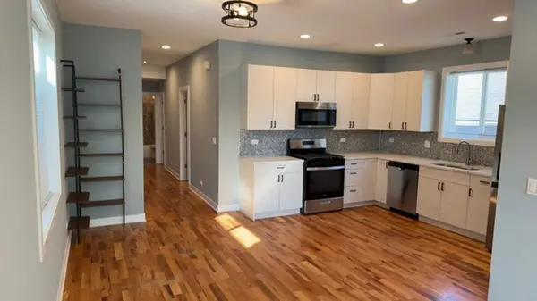 22 N Parkside AVE #2, Chicago, IL 60644