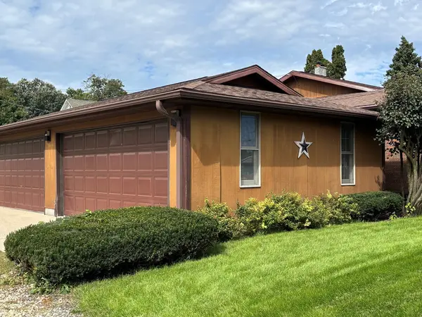 201 S Cherry ST #2, Morrison, IL 61270