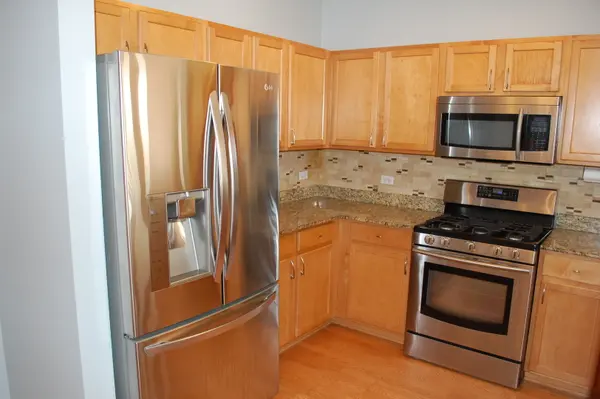 410 W Mahogany CT #503, Palatine, IL 60067