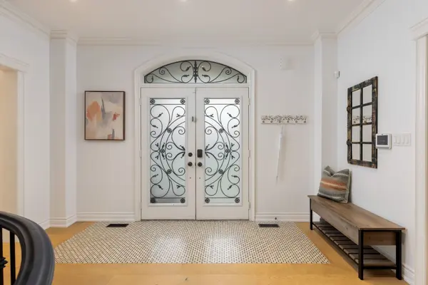 1 Heritage Estates RD, Vaughan, ON L6A 4J7