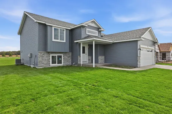 305 Kira CT, Paynesville, MN 56362