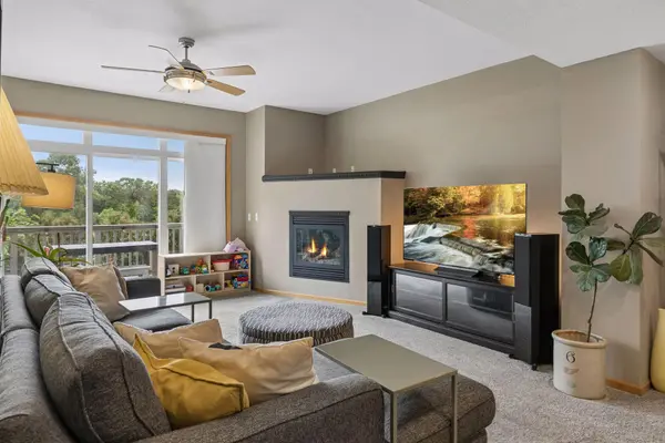 9820 Cove DR, Minnetonka, MN 55305