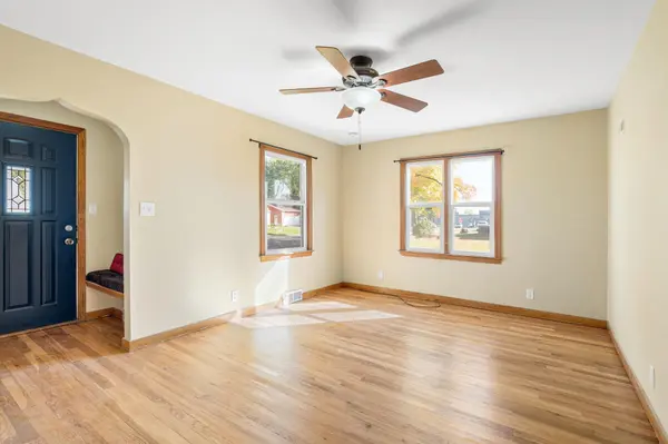918 3rd ST SW, Waseca, MN 56093