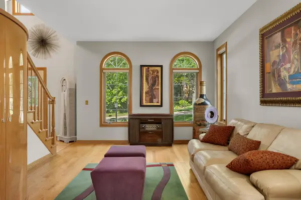 31 Marcin HL, Burnsville, MN 55337