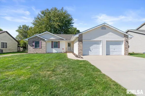 4237 CLEARWATER LN, Springfield, IL 62703