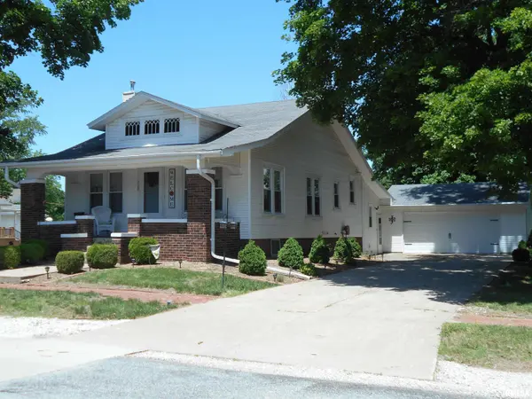 220 E MAIN ST, Good Hope, IL 61438