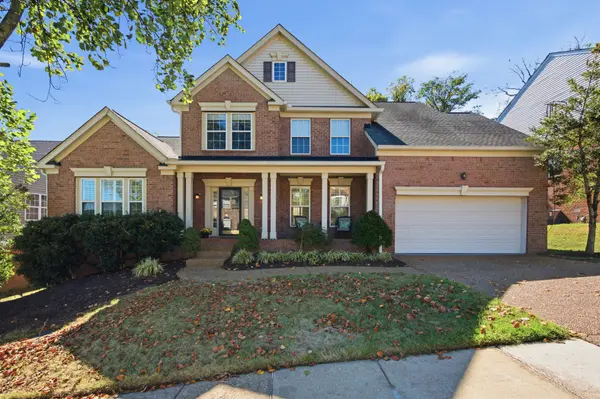 6965 Stone Run Dr, Nashville, TN 37211