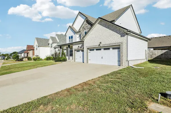 300 Bluebriar Trce, Clarksville, TN 37043